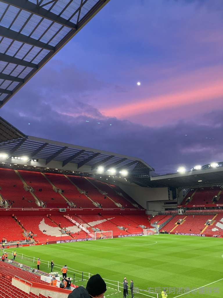 罚球9中3！洛夫顿半场4中2拿到7分2板2助 有3失误3犯规（洛夫顿半场数据：7分2板2助，投篮4投2中、罚球9罚仅3中，另有3失误3犯规）